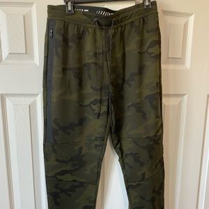 American Eagle AE camo jogger pant